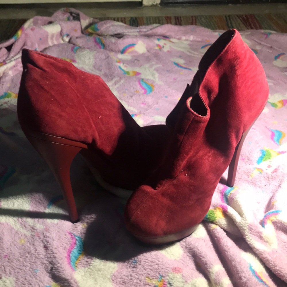 Heels| burgdey|